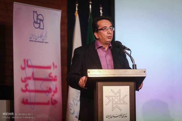 جزییاتی از جشنواره عکس «آیات»/ «عکسنوشت» چالشی برای عکاسان است