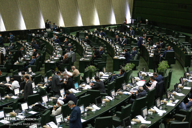 آزمون استخدامی برای آموزشیاران نهضت سوادآموزی برگزار میشود