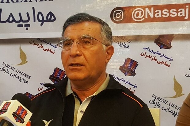برخی بازیکنان در حد تیم نساجی نیستند
