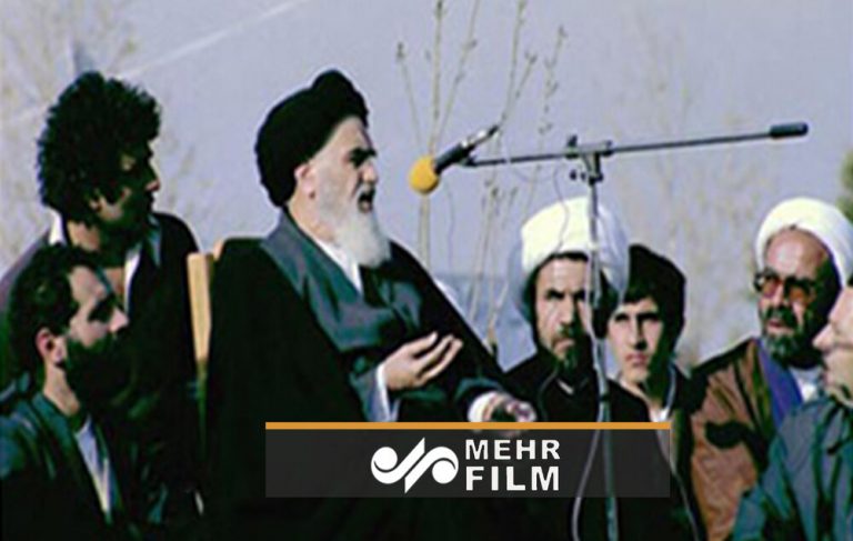 سخنان تاریخی امام خمینی در بدو ورود به ایران