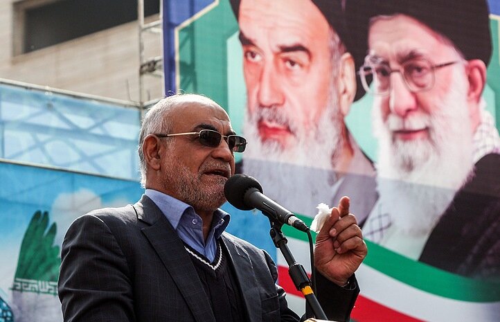 استقلال مهمترین دستاورد انقلاب اسلامی به شمار میآید