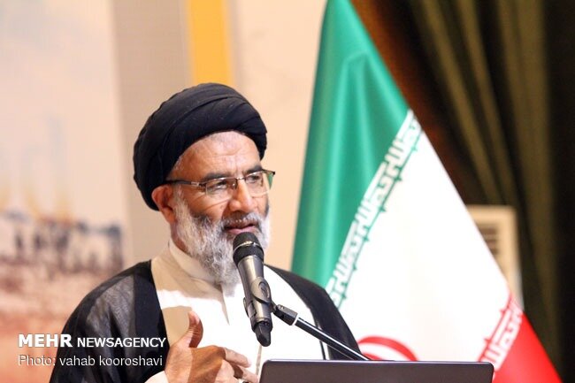 زندگی هنر مدیریت سختیهاست/ آرامش مهمترین رکن زندگی است