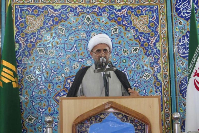 تاوان بیمدیریتی مسئولان را نباید به پای انقلاب گذاشت