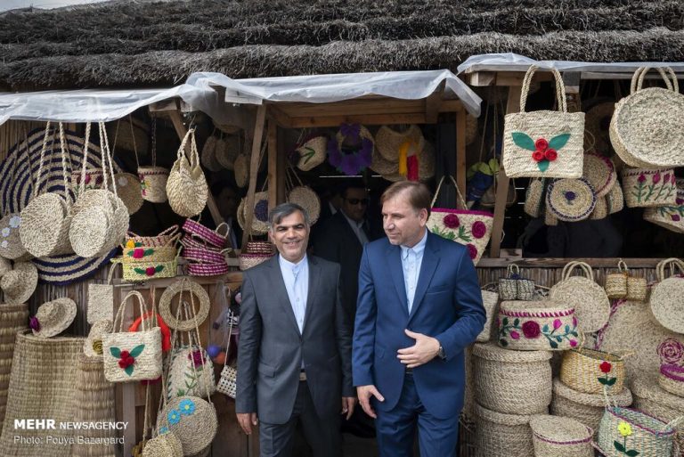 بیمه تامین اجتماعی رایگان برای هنرمندان صنایع دستی در روستاها