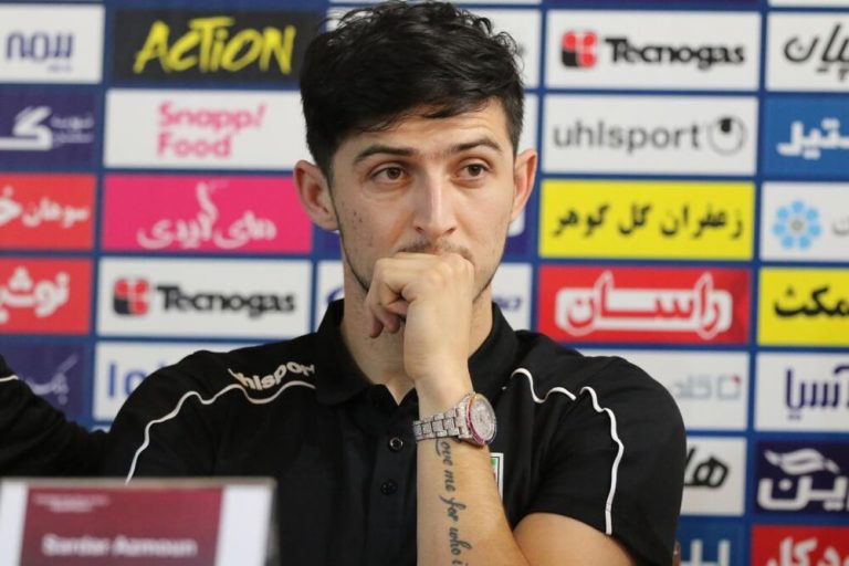 همدردی «سردار آزمون» با زلزله زدگان سی سختی