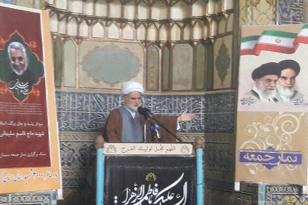 سارقان مسلح در چهارسو بازار سمنان قصاص شوند