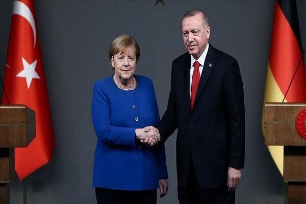 اردوغان و مرکل درباره روابط ترکیه و اتحادیهاروپا رایزنی کردند