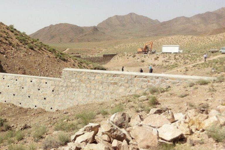 طرح آبخیزداری شهرک صنعتی سمنان ۵۰ درصد پیشرفت دارد