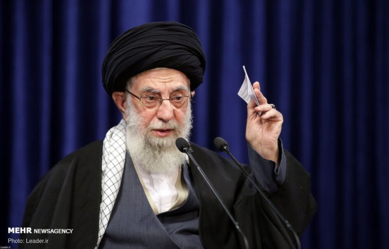 دشمنان در مقابله با جمهوری اسلامی هیچ غلطی نمیتوانند بکنند