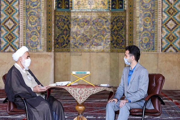 مشکلات کشور با تکیه بر جوانان و منابع طبیعی غنی برطرف میشود
