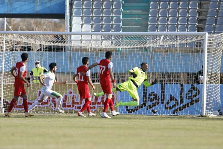 با رفیقبازی نباید مربی شد/ زنگ خطر برای پرسپولیس به صدا درآمد