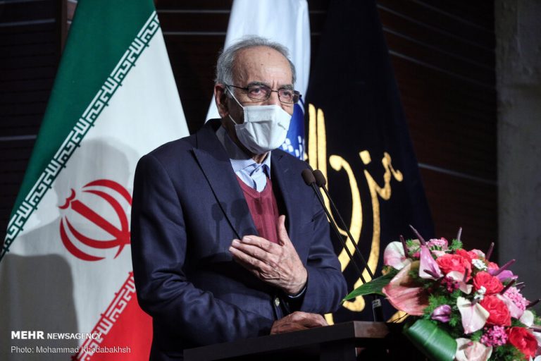 ماجرای عکسی که تبدیل به مستندی تاریخی شد/همافران و امام در یک قاب