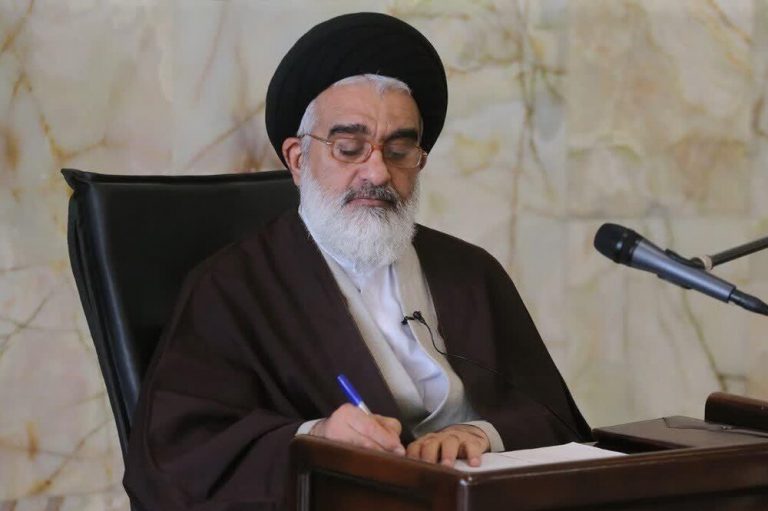 نشست نقد و بررسی کتاب «دکل» با حضور کارشناسان و ناقدان برگزار شد