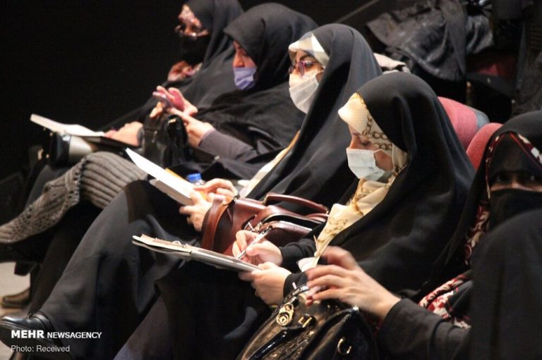 ۳۵۱ نفر از زنان توانمند هرمزگان در پست های مدیریت فعالیت دارند