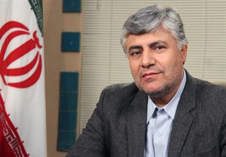 بورس حیات خلوت وزارت اقتصاد شده /دولت دست رانت خواران را قطع کند