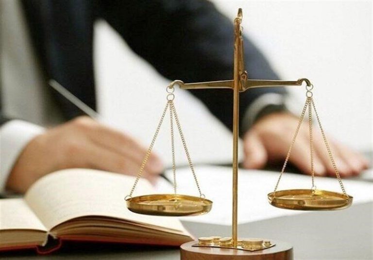 ارائه مشاوره حقوقی رایگان به مناسبت سالگرد پیروزی انقلاب در همدان