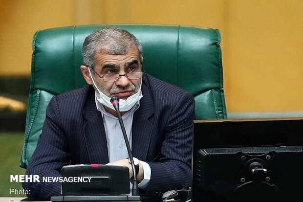 استقلال یکی از ثمرههای مهم انقلاب اسلامی است