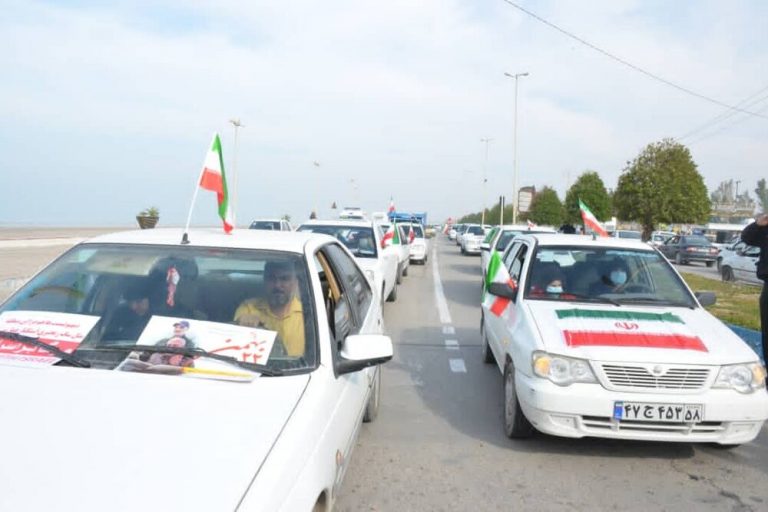 دریادلان گناوه ای پیروزی انقلاب اسلامی را جشن گرفتند