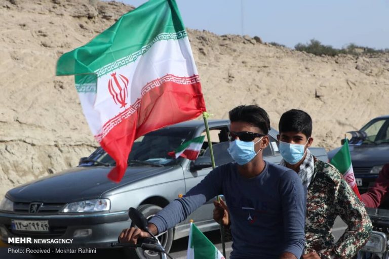 برگزاری راهپیمایی ۲۲ بهمن بهصورت خودرویی در شهرستان سیریک