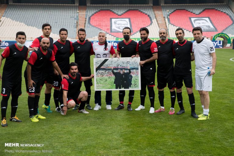 دیدار تیمهای منتخب ۹۸ و منتخب سرخ آبی