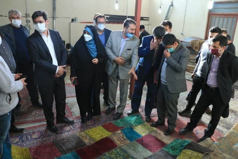 اردبیل یکی از قطبهای تولید فرش در کشور است