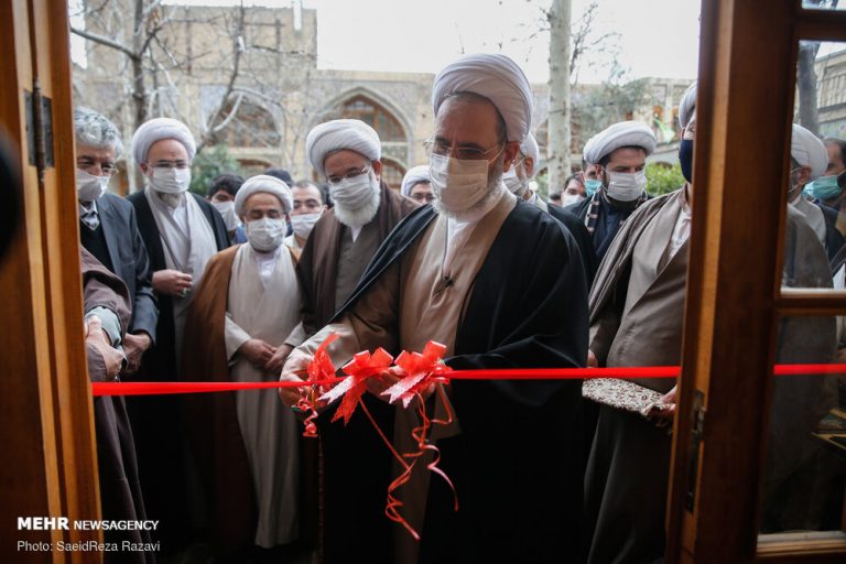افتتاح کتابخانه تخصصی و نمایشگاه دائمی گفتمان علمی انقلاب اسلامی