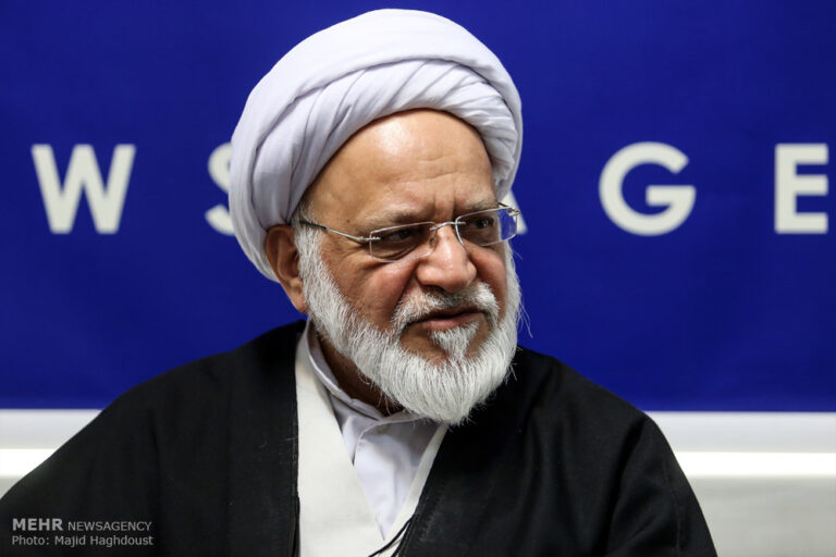 جریاناتی که مدعیاند رئیسجمهور اختیار ندارد، وارد انتخابات نشوند