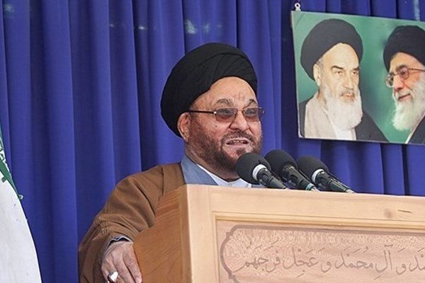 مذاکره و صلح با استکبار نتیجهای جز بردگی ندارد