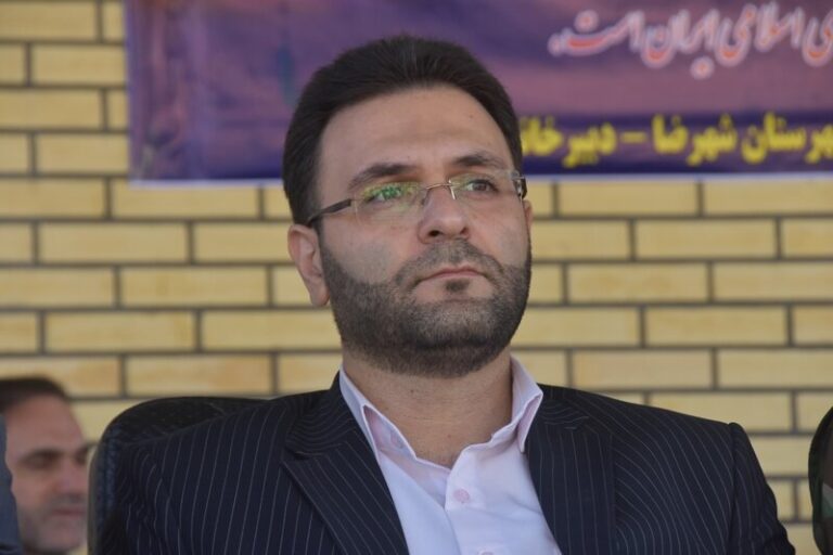 واحدهای صنفی شهرضا در صورت فروش ترقه تا پایان نوروز پلمب میشوند