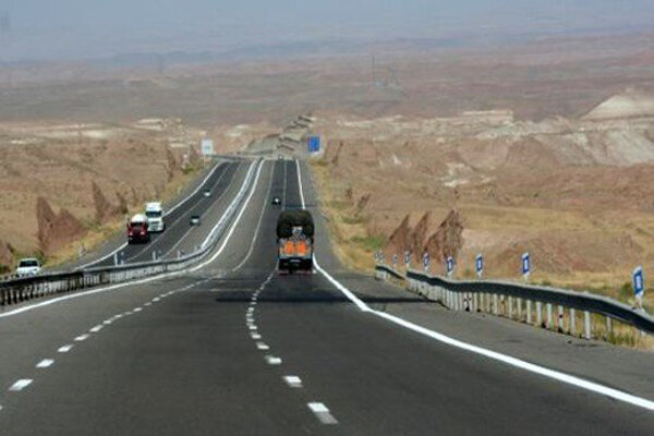 تردد در آزاد راههای زنجان ۸۱ درصد رشد دارد