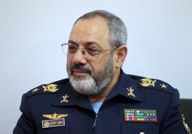 فرمانده نیروی هوایی ارتش با آرمانهای شهدا تجدید بیعت کرد
