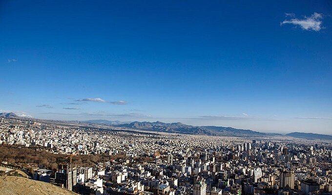 هوای اصفهان در دومین روز بهار قابل قبول است