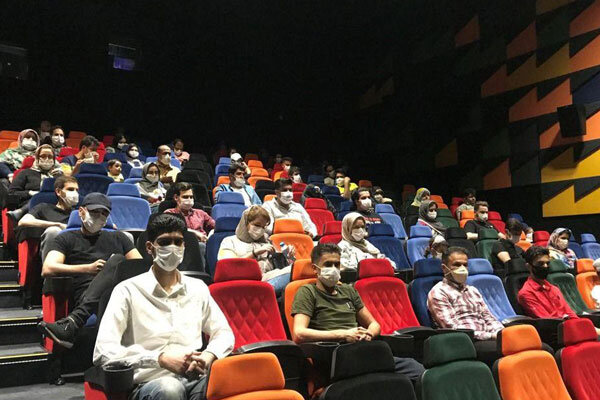 «سینما»هنوز نمرده است/سرمایهگذاران خصوصی را مجبور به دلالی نکنیم