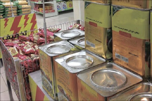 کشف بیش از ۵ تن روغن احتکار شده در زرندیه