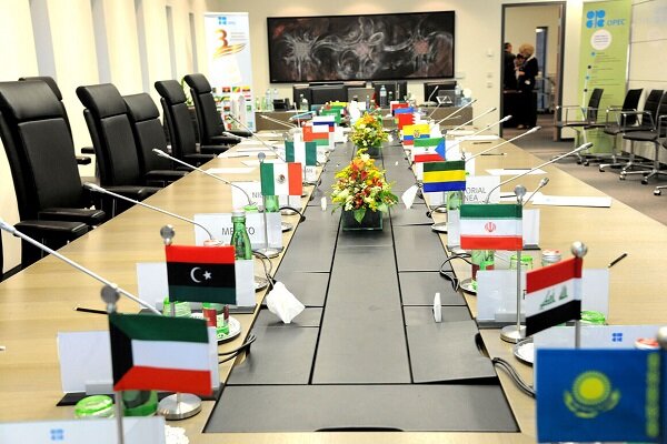تولید کنونی ۱۸ عضو اوپکپلاس در آوریل ۲۰۲۱ ثابت میماند