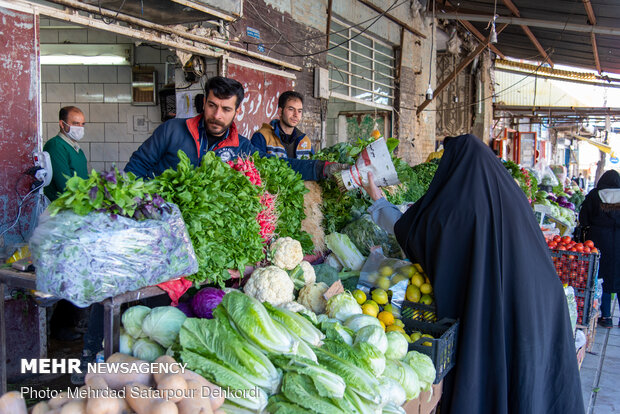 قیمت ۱۳ قلم سبزی و صیفیجات در میادین میوه و تره بار کاهش یافت
