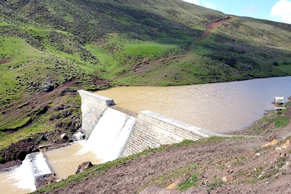 ۳۸۰۰ قنات بر اثر آبخیزداری و آبخوانداری احیا شده است