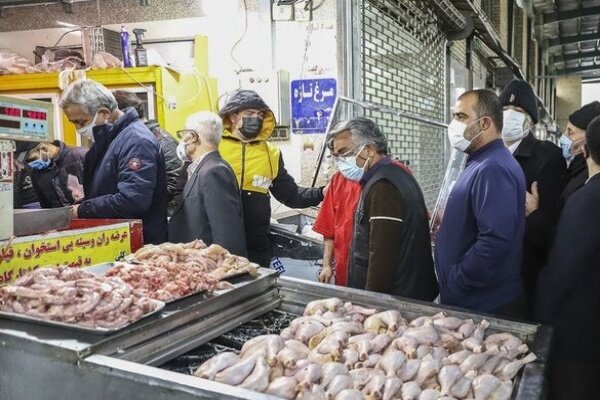 تشکیل ۹۱ پرونده تخلفاتی در توزیع مرغ/مردم خرید مازاد نکنند