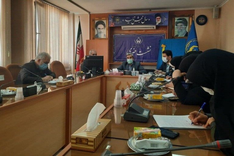 خانوادههای ایتام استان سمنان کد بورسی دریافت کردند