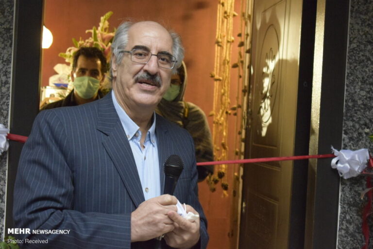 نمایشگاه خوشنویسی «مشق عشق» در کرمانشاه افتتاح شد
