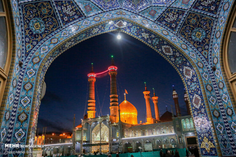 حال و هوای حرم دختر موسی بن جعفر(ع) در شب شهادت پدر