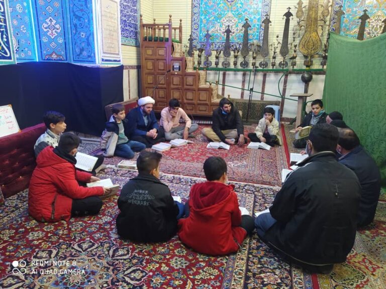 تلاش روحانی جوان برای مبارزه با آسیبهای اجتماعی