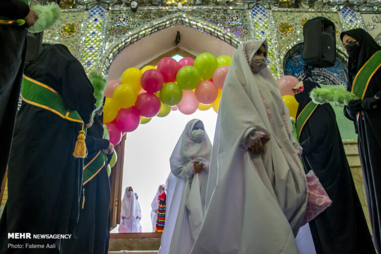 جشن تکلیف شکوفه های تازه مکلف شده در امامزاده پنج تن(ع)
