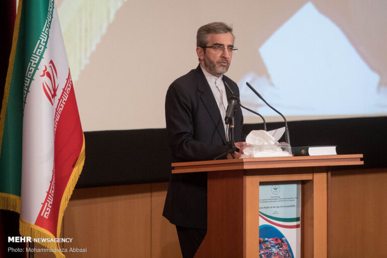 باقری کنی به افزایش ۴۰ درصدی کلاهک های اتمی انگلیس واکنش نشان داد
