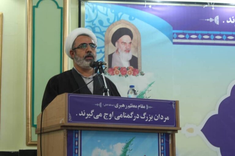 ائمه جمعه به حل ناهنجاری های اجتماعی ورود کنند