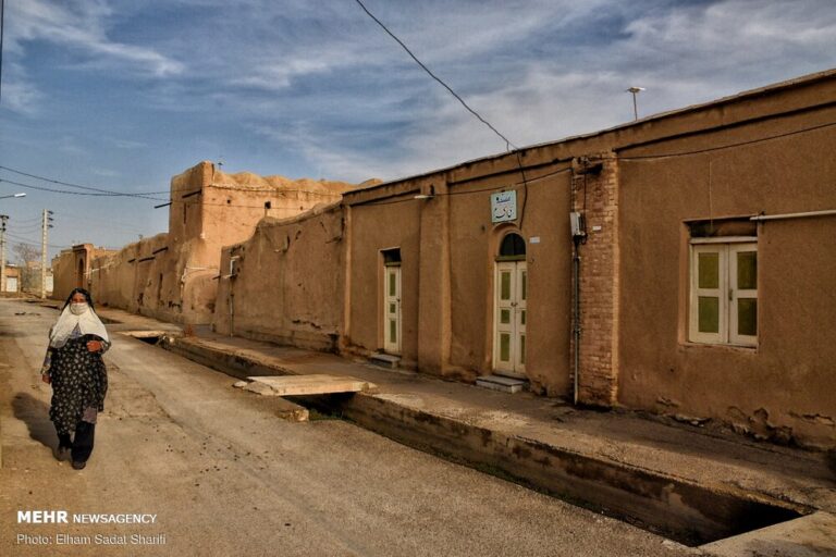 گذری در مسجد تاریخی نبی اکرم (ص) شهر علویجه
