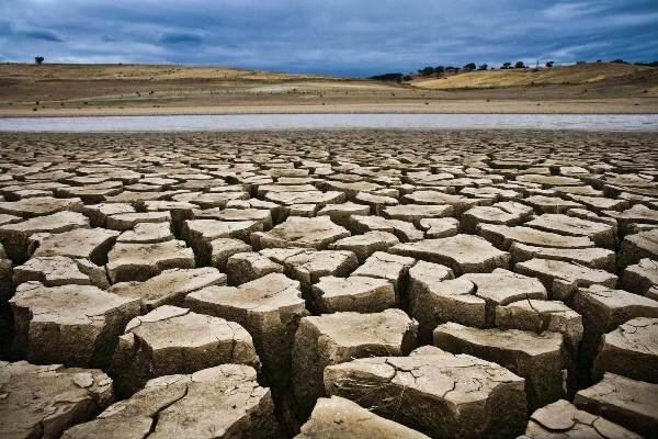 ضرورت توجه به تولید، استحصال و توزیع آب در آذربایجان شرقی