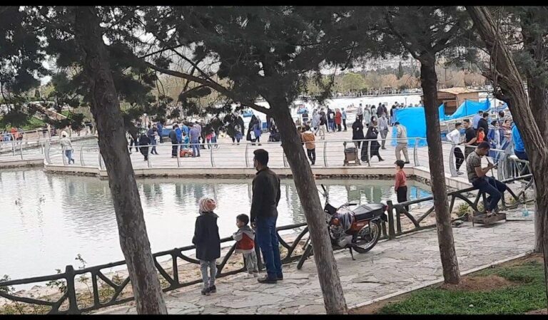 شلوغی جاذبههای گردشگری خرمآباد در نوروز کرونایی!