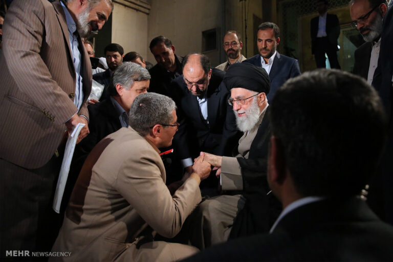 «به امید دیدار» روایتگر خاطرات شاعران از دیدار با رهبر انقلاب شد