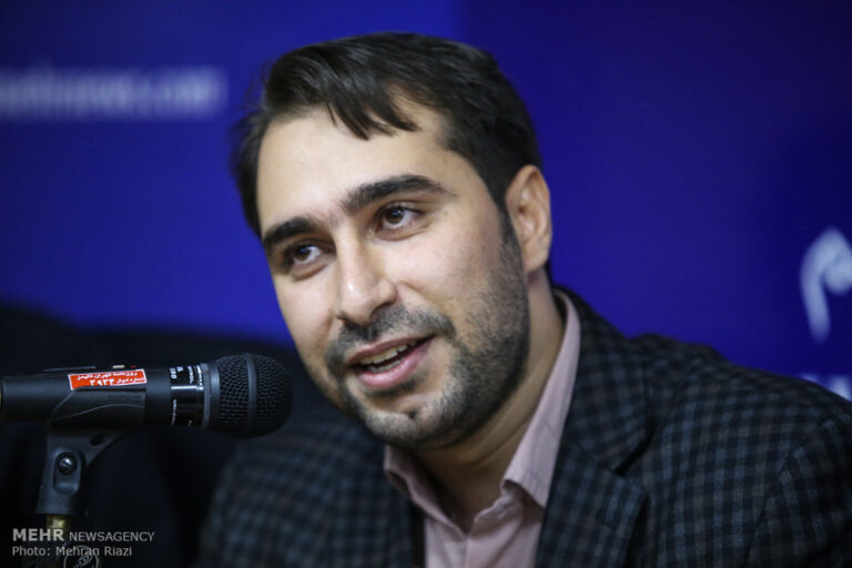هنر انقلابی به دنبال آگاهسازی جامعه است